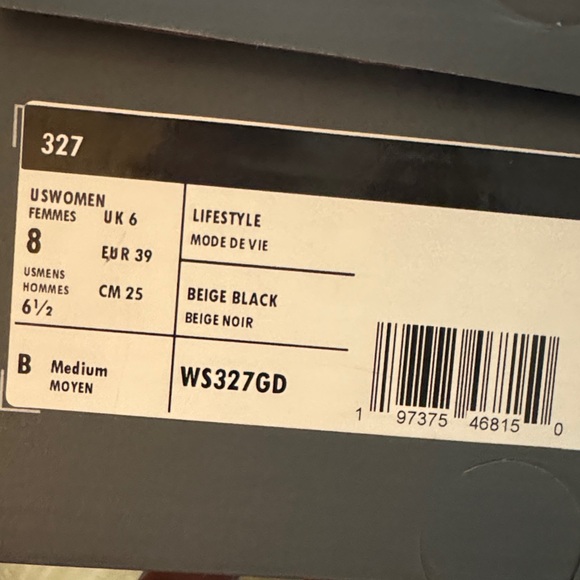 New Balance Moonbeam and Black 327 Sneaker - Picture 4 of 11